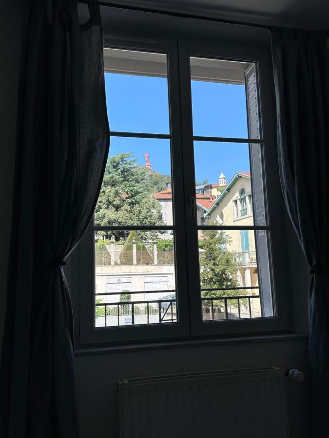 Appartement Avec Terrasse Au Puy Le Puy-en-Velay Exterior foto